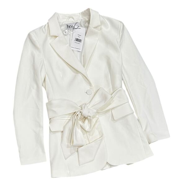 NWT BOA Classic Blazer with Belt in White - Picture 5 of 8